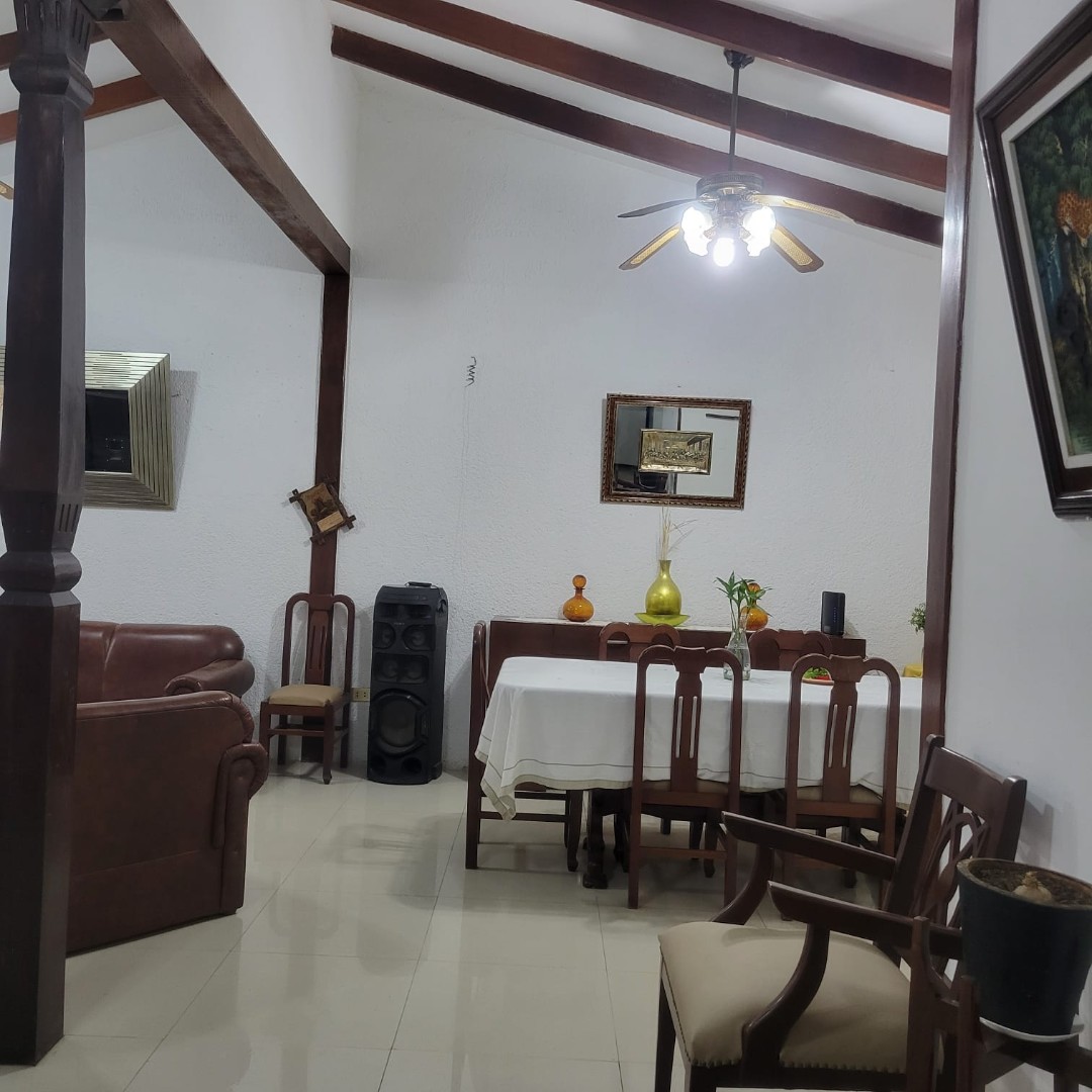 Casa en VentaEntré 2do y 3er Anillo Paragua Foto 10