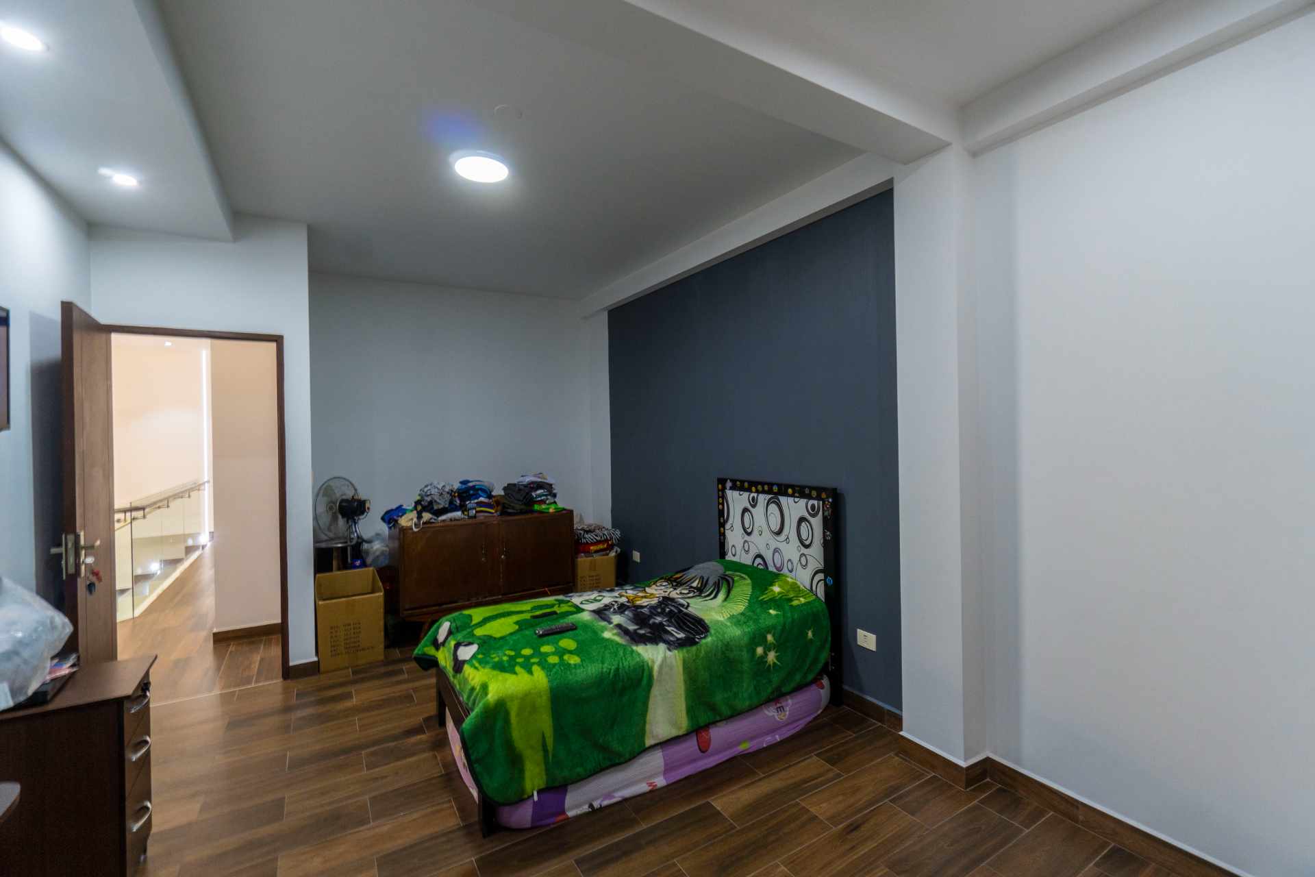 Casa Calle Begonia entre Av. Pando y Trinitaria Foto 23