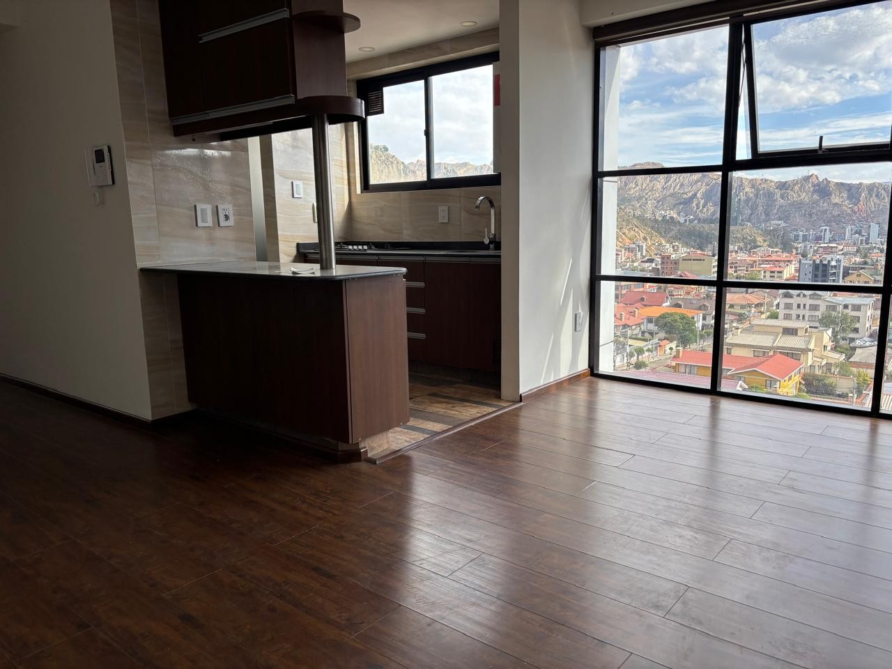 En Alquiler a Bs 2,800 Foto 1