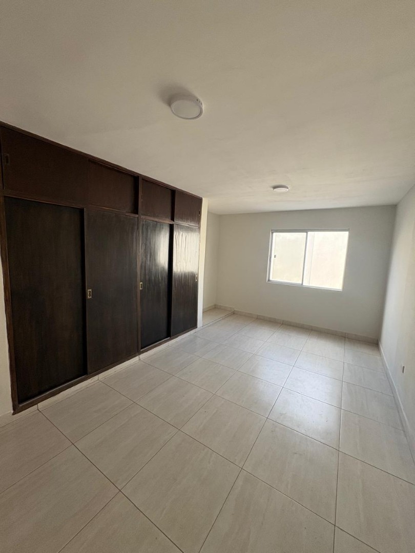 Casa en VentaZona norte, C/ Las Piñas, en plena esquina, entre  la Av. Mutualista y Alemana Foto 14