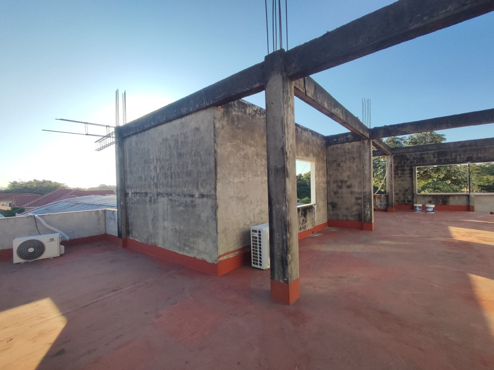 Edificio en Entre 4to y 5to anillo Sur en Santa Cruz de la Sierra 11 dormitorios 6 baños 15 parqueos Foto 22