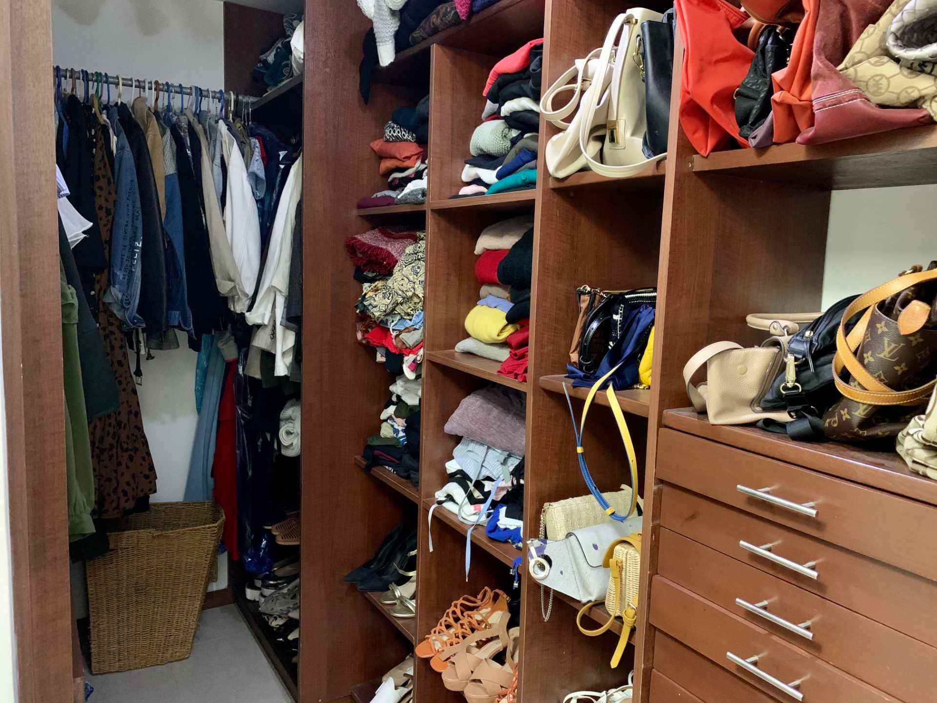 Casa en Las Palmas en Santa Cruz de la Sierra 3 dormitorios 4 baños 2 parqueos Foto 25