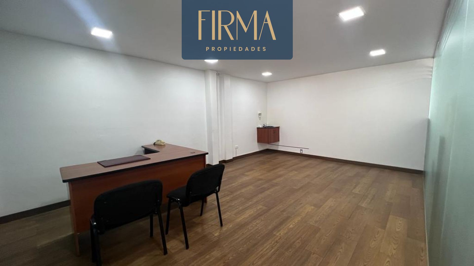 Oficina ALQUILA ESTE CONSULTORIO EN AV. 6 DE AGOSTO Foto 5