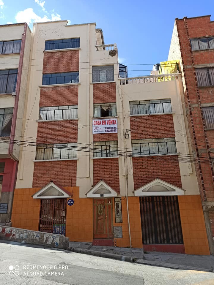 Casa en VentaOportunidad Casa en Venta , Zona Munaypata (CV247) 8 dormitorios 4 baños  Foto 1