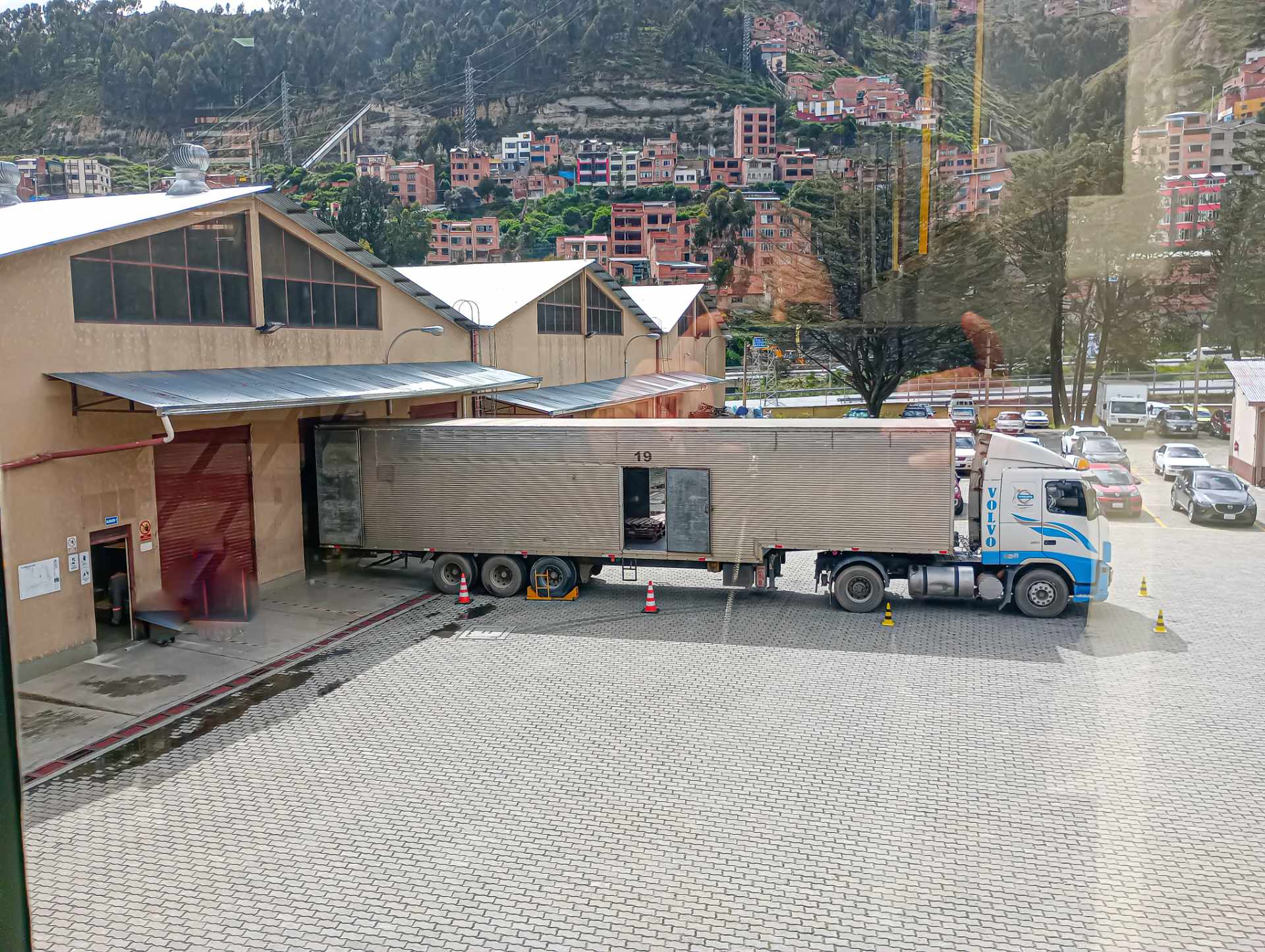 Galpón en Achachicala en La Paz    Foto 1