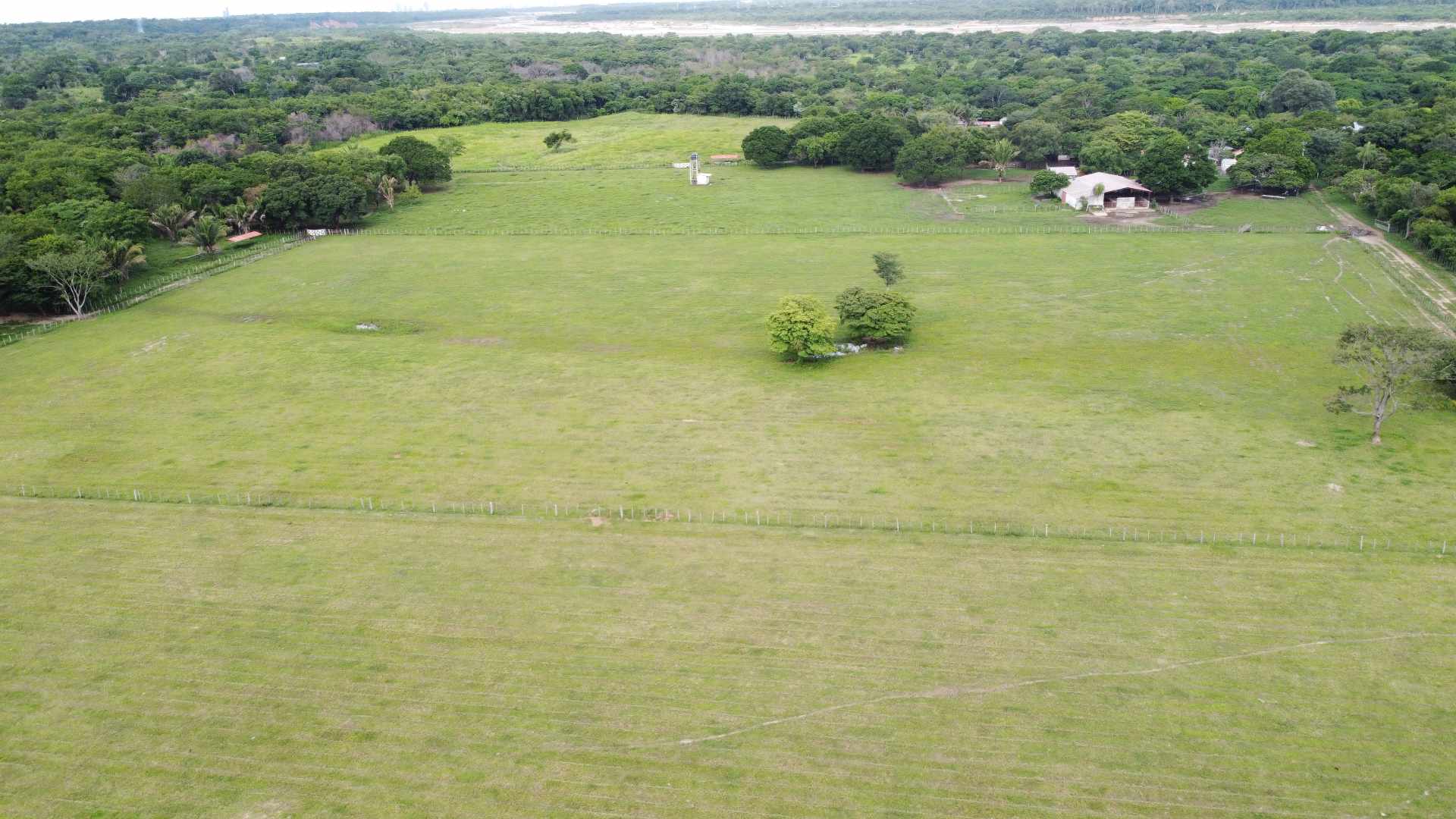 Terreno en VentaSOBRE CARRETERA A PORONGO 1000 MTS ANTES DE LLEGAR AL PUEBLO    Foto 10