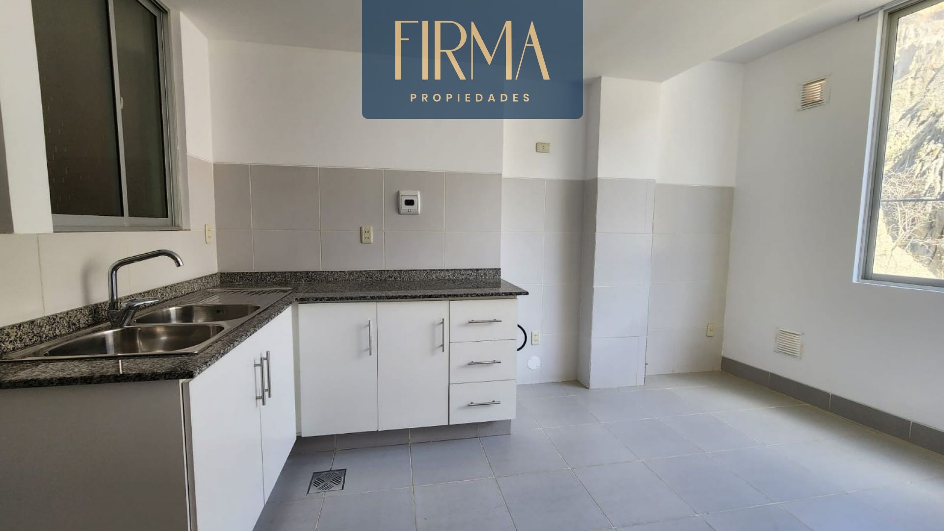 Departamento en Irpavi en La Paz 3 dormitorios 4 baños 1 parqueos Foto 9