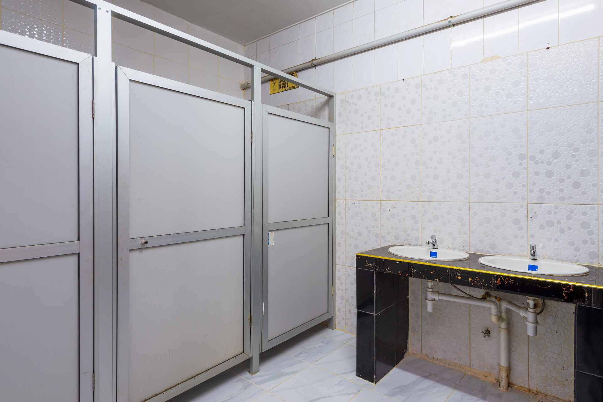 Edificio en VentaAv. Ingavi Zona Chimba Foto 12