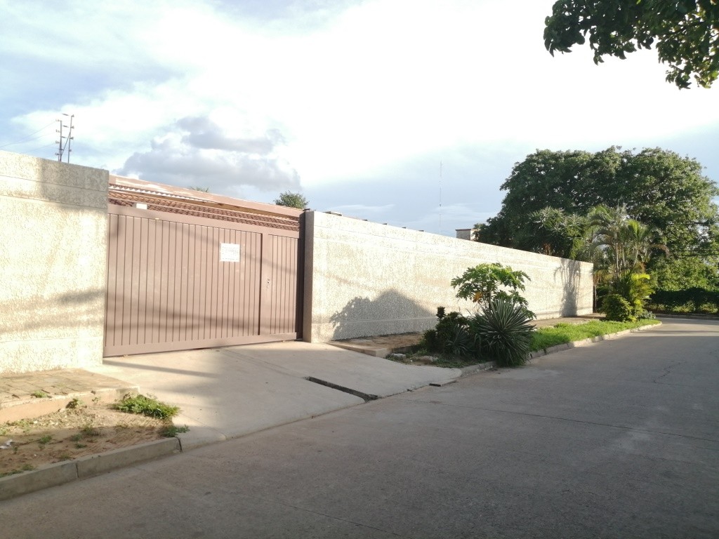 Casa 📍 Ubicación: Av. Banzer, entre 3er y 4to Anillo Norte Foto 16