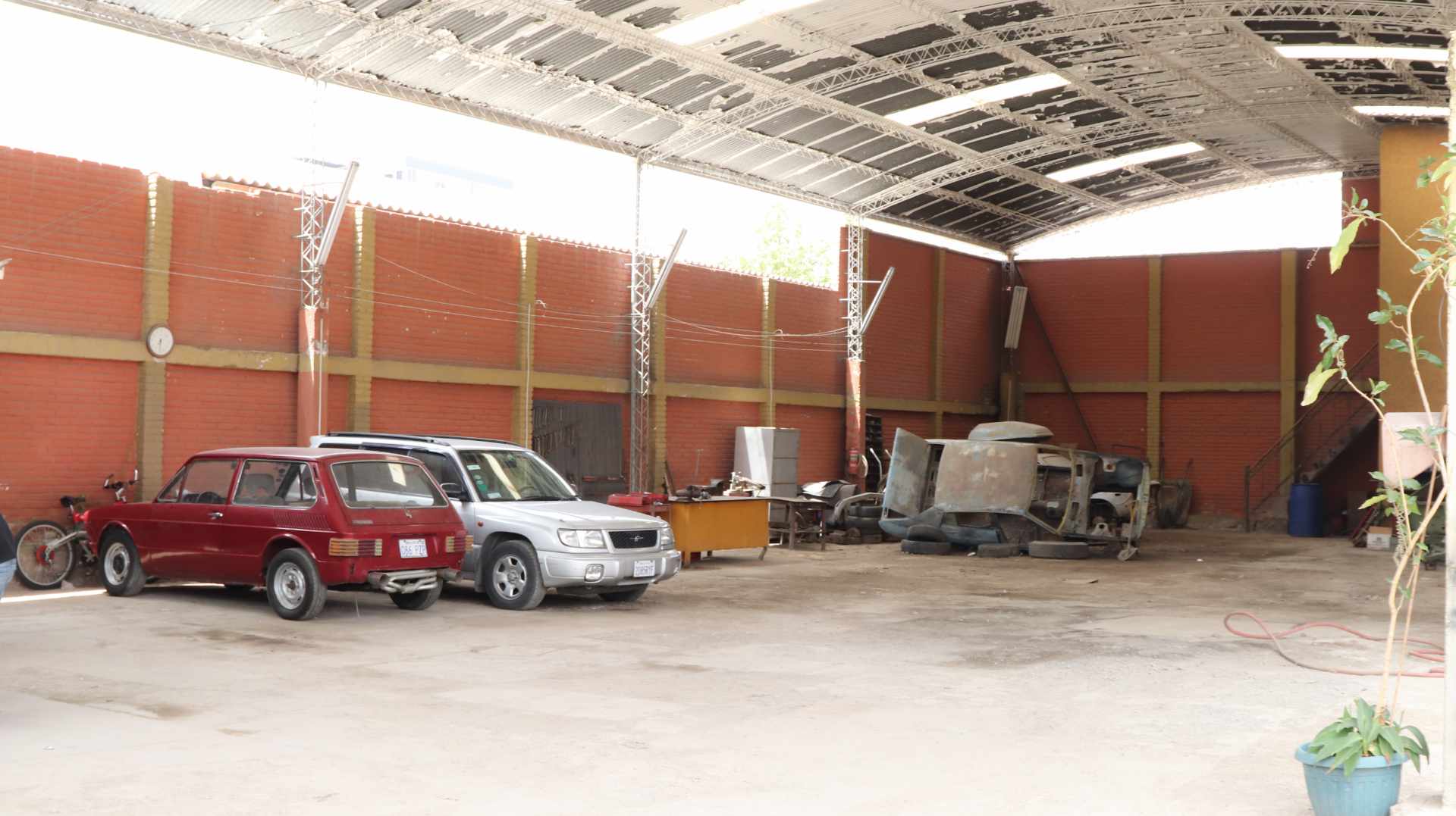 Terreno en VentaAv. Daniel Campos esq. Calle acre    Foto 3