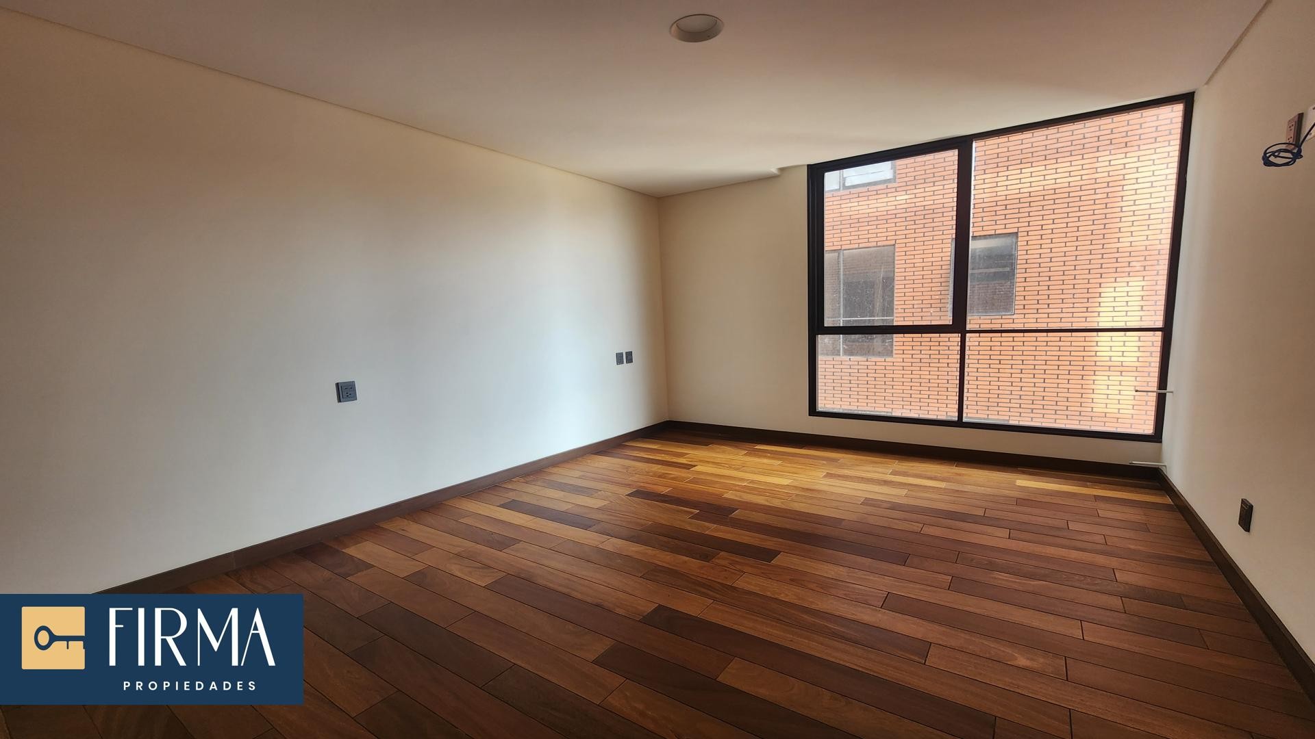 Departamento en VentaDEPARTAMENTO DE LUJO CON BALCONES EN OBRAJES 3 dormitorios 4 baños 1 parqueos Foto 11