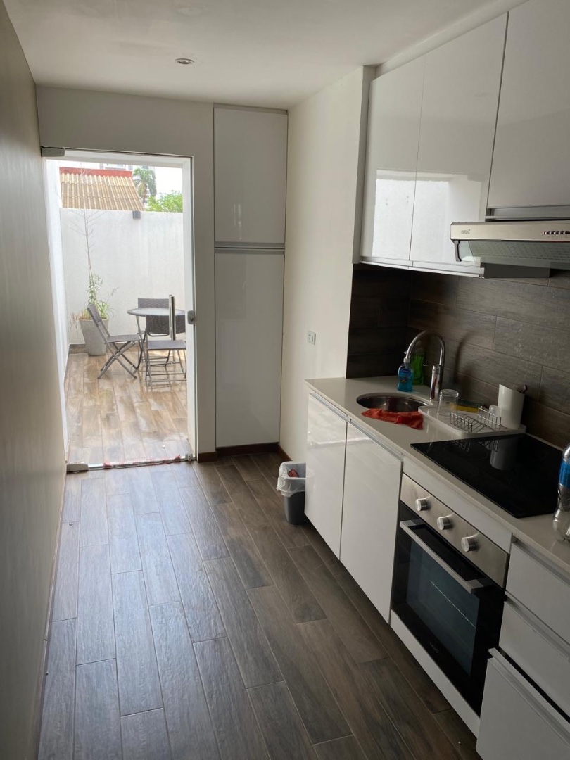 Departamento en Sirari en Santa Cruz de la Sierra 1 dormitorios 1 baños  Foto 7