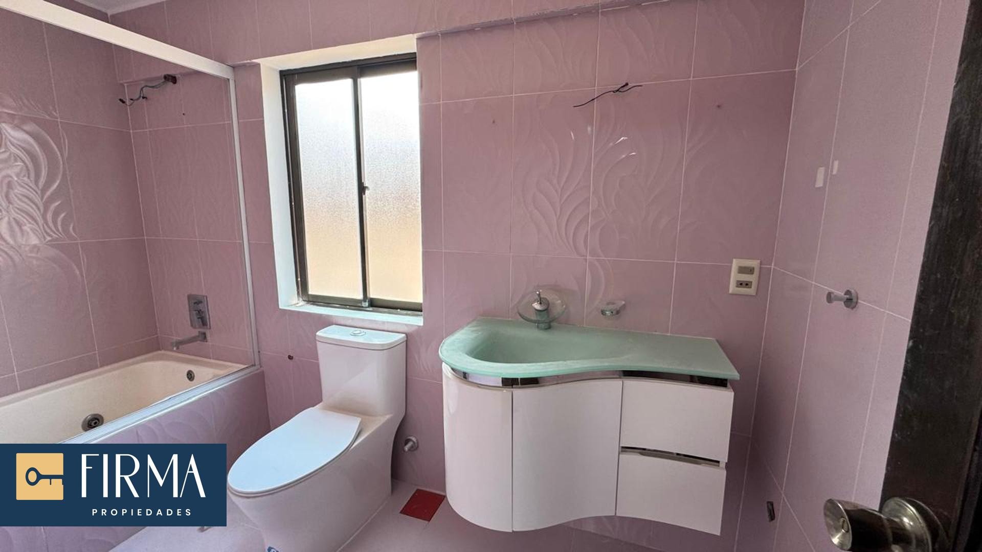 Casa en AlquilerCASA EN ALQUIER, ACHUMANI 4 dormitorios 6 baños 3 parqueos Foto 9