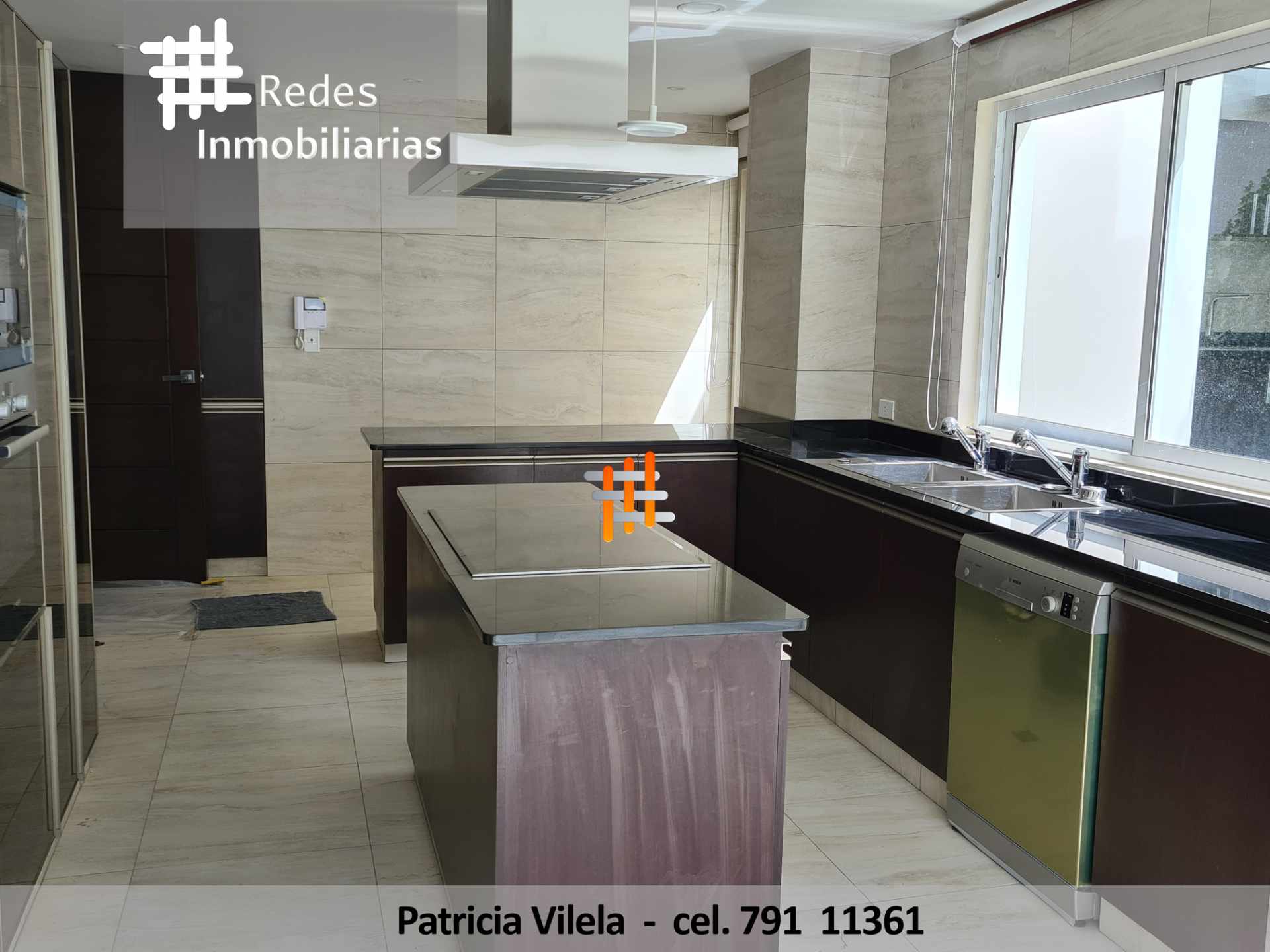 Casa en Achumani en La Paz 5 dormitorios 7 baños 2 parqueos Foto 9