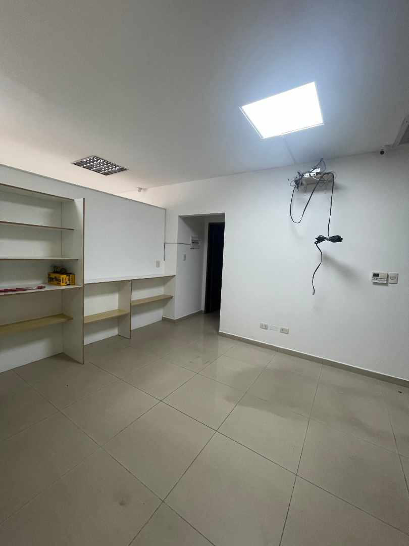 Local comercial en AlquilerCalle rene moreno 579 Foto 4