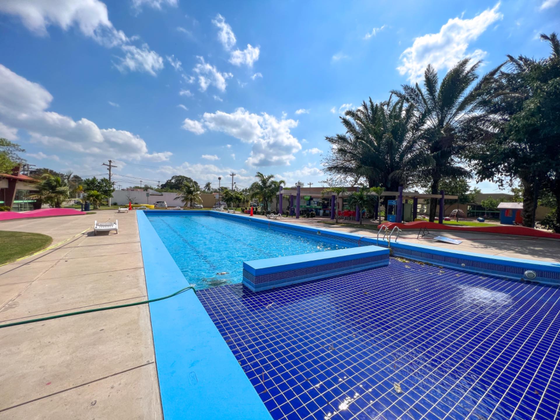 Casa en VentaAv BANZER 9no anillo  Foto 6