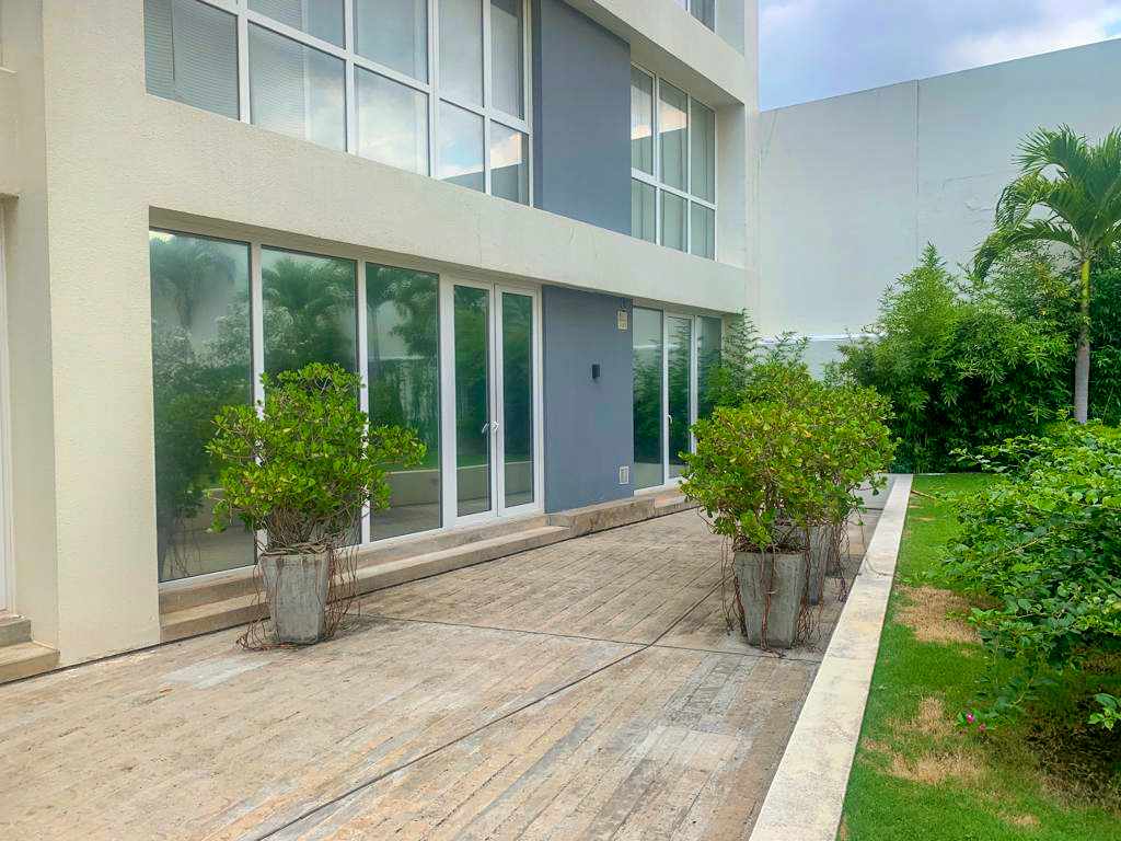 Departamento en Alquiler Edificio Soho, Barrio Las Palmas Radial Castilla, Piso 1 2 dormitorios 3 baños 1 parqueos Foto 3