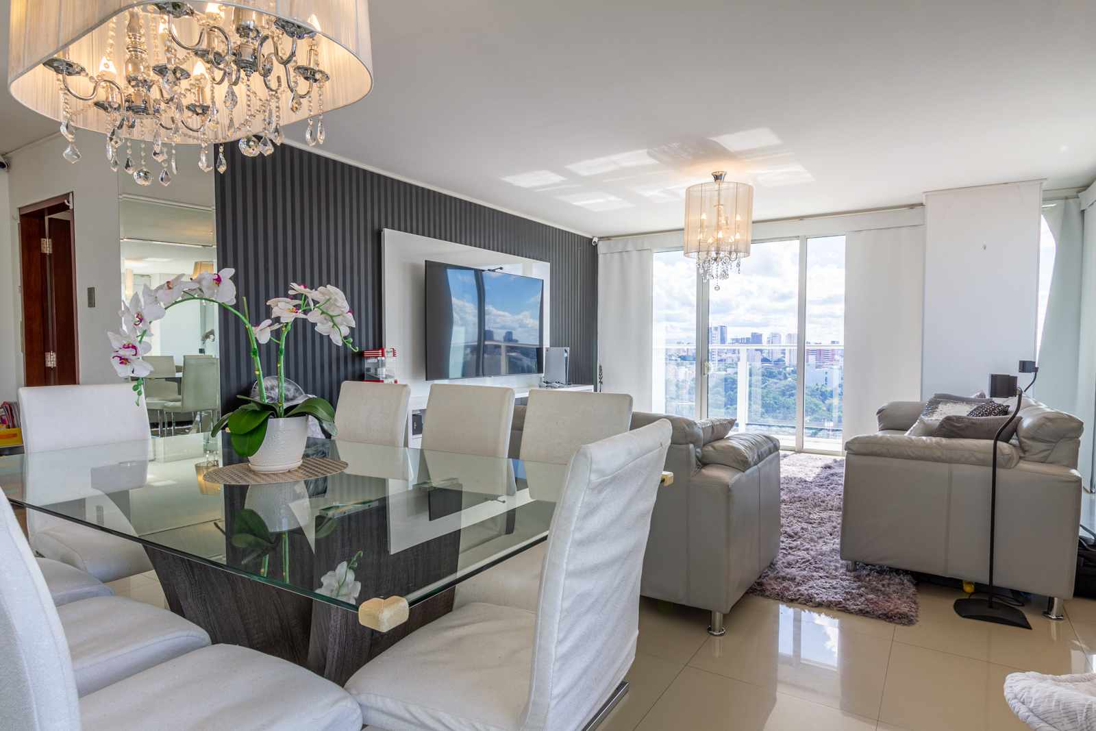 Departamento en VentaTorre Salto El Cristo Foto 4