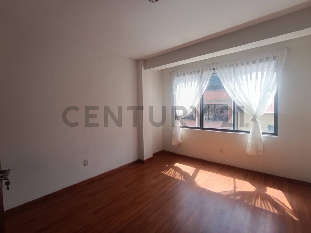 Departamento en AlquilerCENTRO CALLE GENARO SANJINES Foto 3