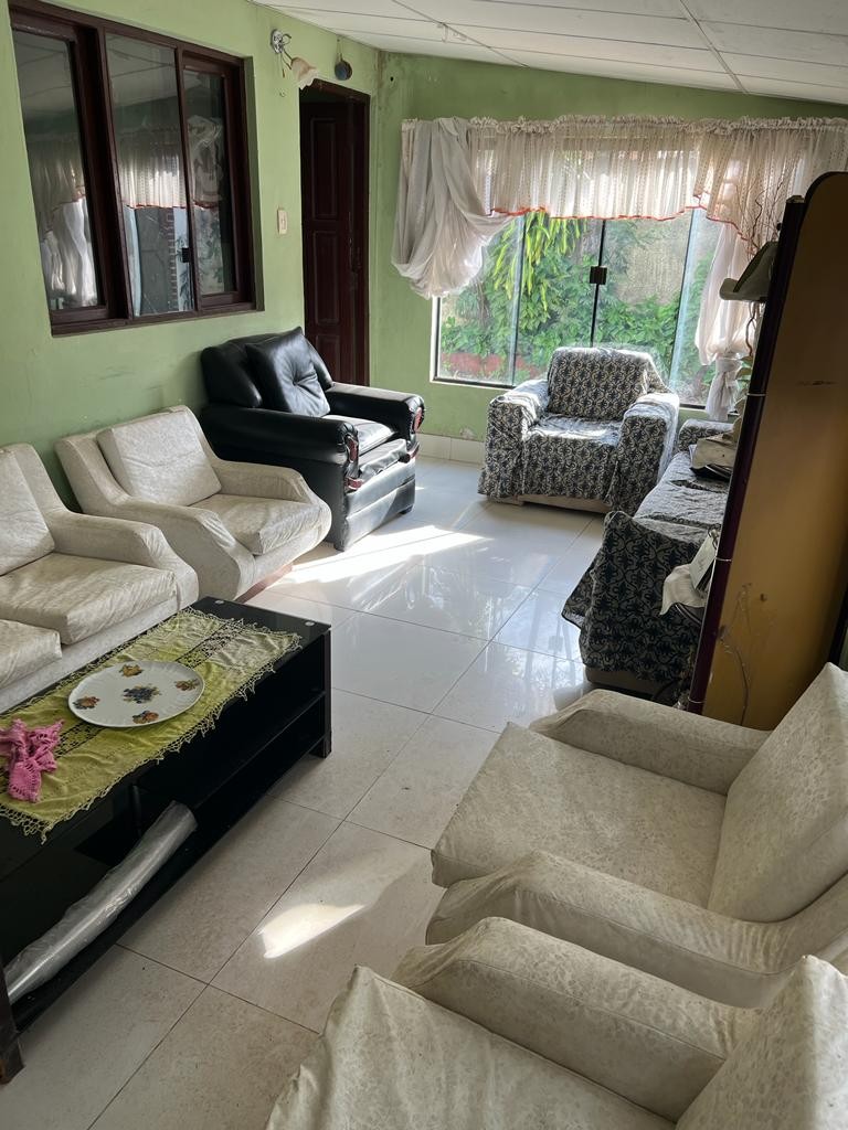 Casa en Entre 5to y 6to anillo Sur en Santa Cruz de la Sierra 3 dormitorios 2 baños 3 parqueos Foto 6