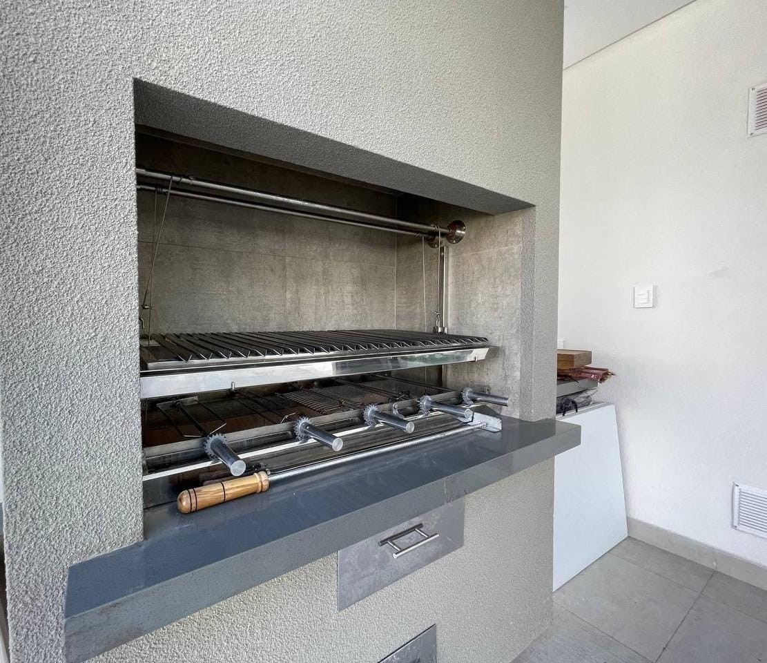 Casa en Urubó en Santa Cruz de la Sierra 4 dormitorios 6 baños 4 parqueos Foto 11