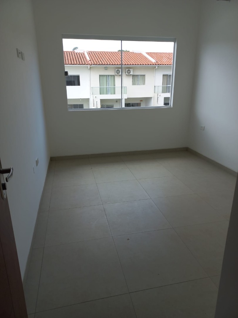 Casa en Entre 8vo y 9no anillo Norte en Santa Cruz de la Sierra 3 dormitorios 7 baños 2 parqueos Foto 14