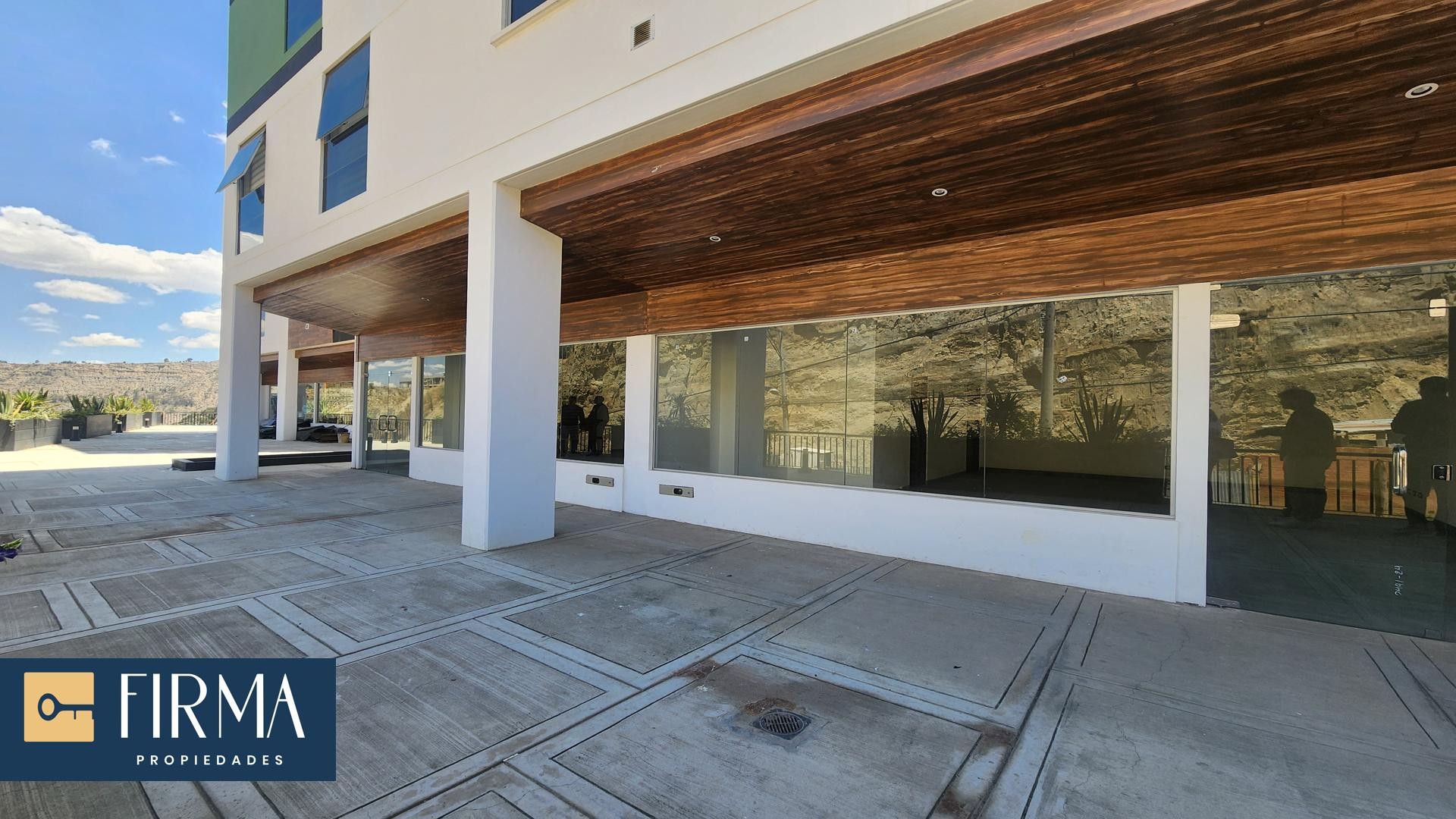 Local comercial en VentaLOCAL COMERCIAL EN VENTA A ESTRENAR, ACHUMANI  2 baños  Foto 4