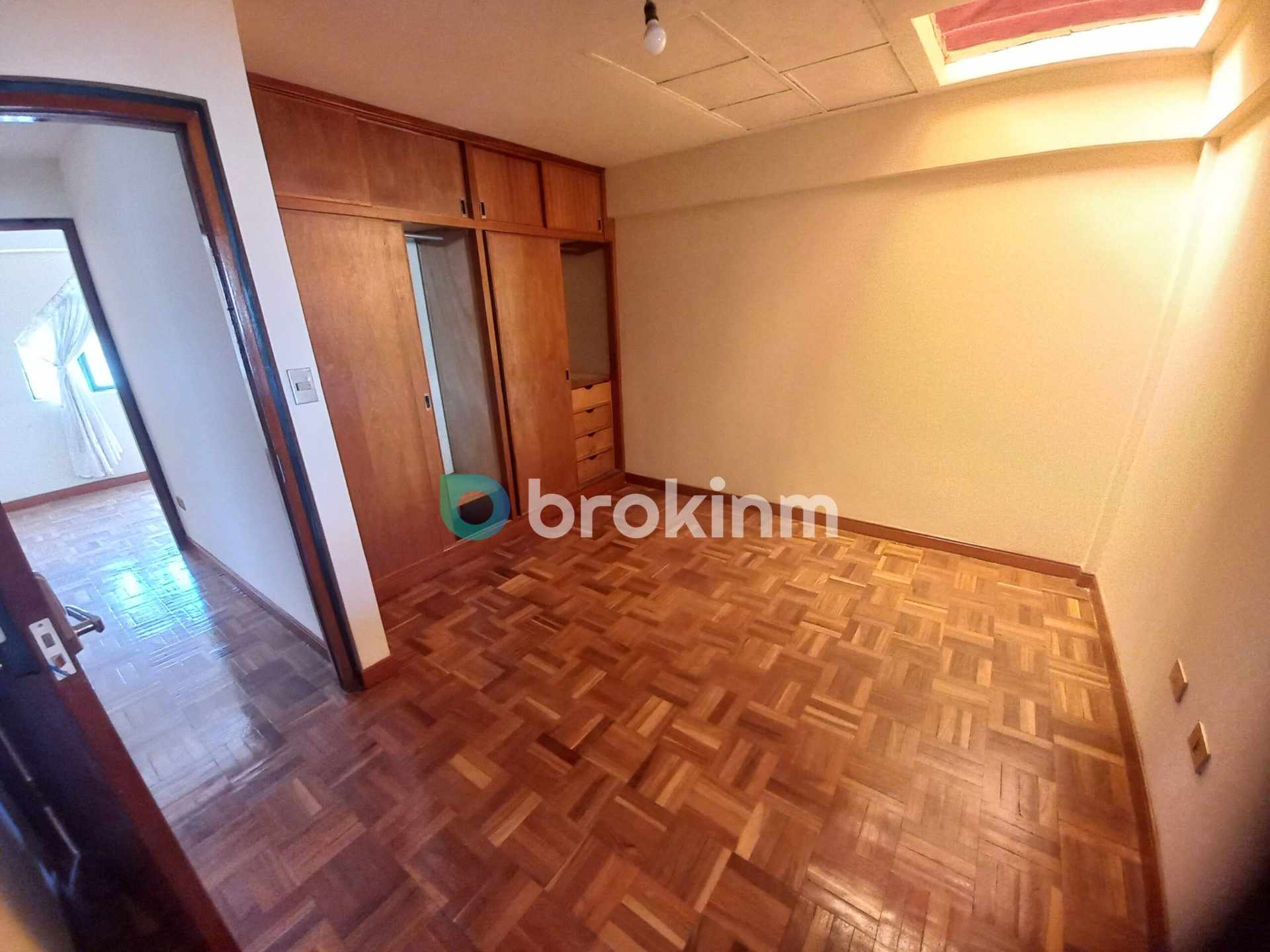 Departamento en Centro en La Paz 3 dormitorios 4 baños  Foto 5