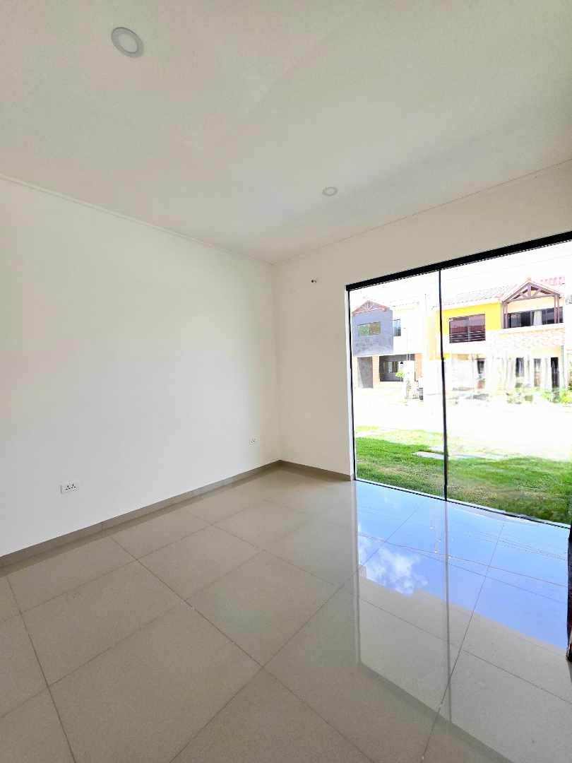 Casa PRE-VENTA
Zona Norte 
Condominio JORORI Norte
Km. 9 - Norte Verde Foto 9