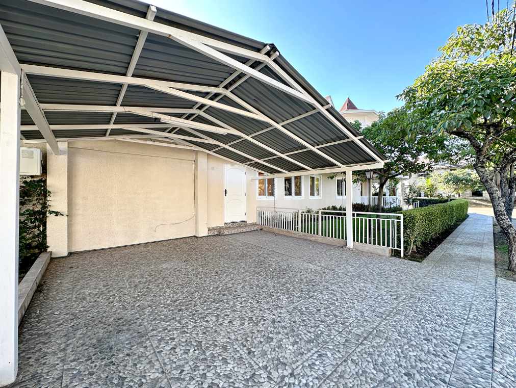 Casa 6to Anillo, Zona Norte, Urbanización Ciudad Jardín, calle Los Tulipanes Foto 5