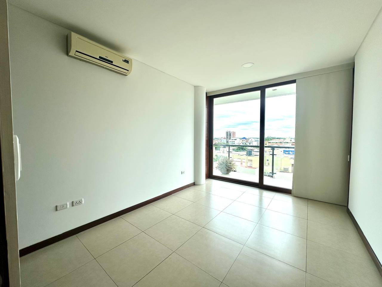 Departamento EDIFICIO TORRES DE LA SIERRA Foto 4