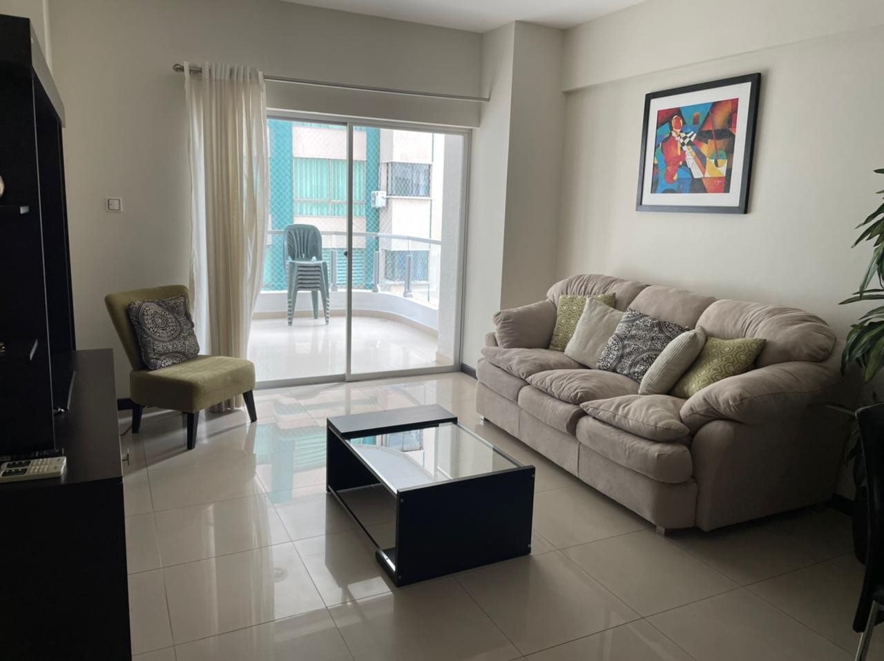 En Alquiler a $us 700 Foto 1