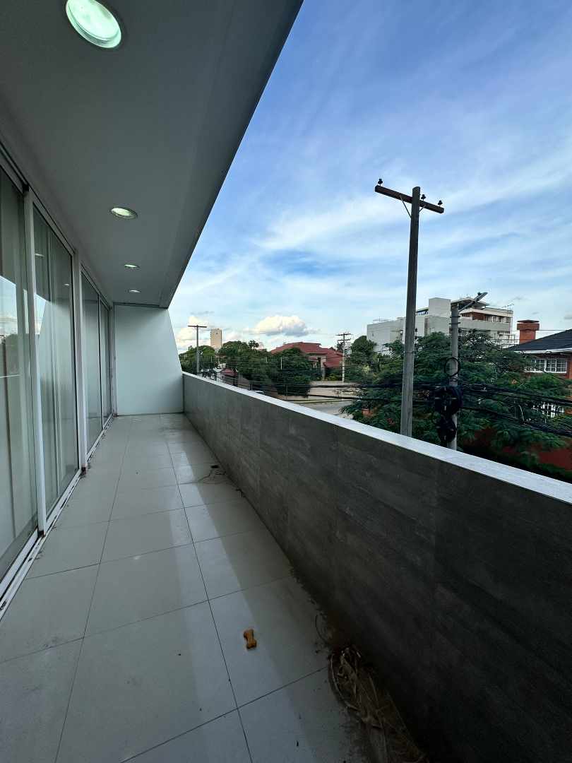 Departamento en Alquiler[ONIX | EQUIPETROL NORTE] ALQUILER SIN MUEBLES DPTO. 2 DORMITORIOS CON AMPLIO BALCON CERCA DE MANZANA 40 Y CENTRO EMPRESARIAL EQUIPETROL 2 dormitorios 2 baños 2 parqueos Foto 6