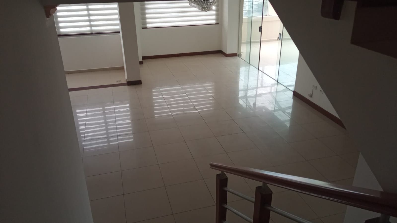 Departamento Cerca Plaza del Estudiante y avenida Mgr Rivero Foto 5