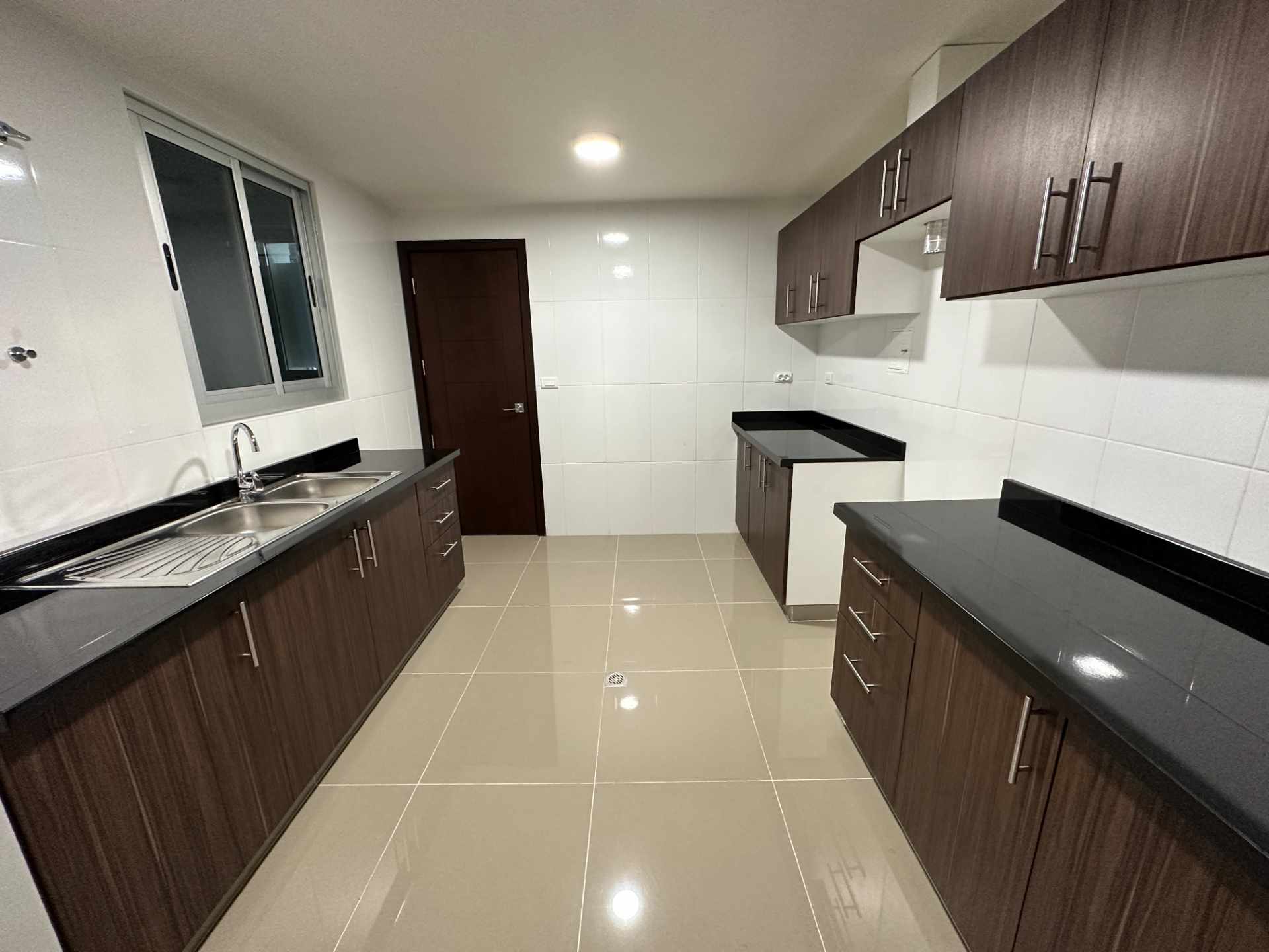 Departamento en VentaDepartamento en Condominio Torres del Poeta - Torres Mall Foto 3