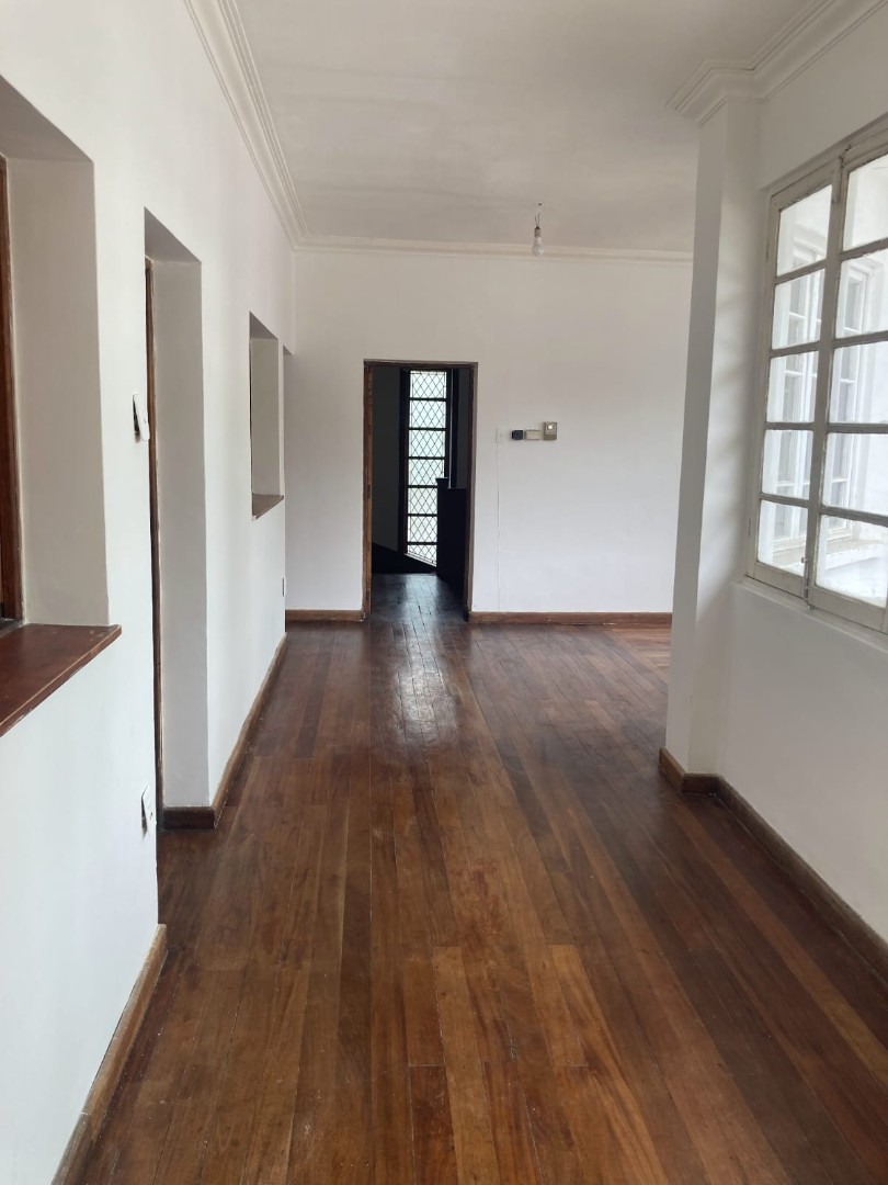 Casa en AlquilerCasa para Oficina en Alquiler Obrajes Foto 4