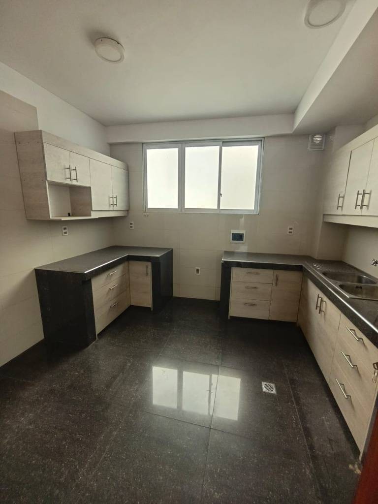 En Alquiler a Bs 4,000 Foto 3