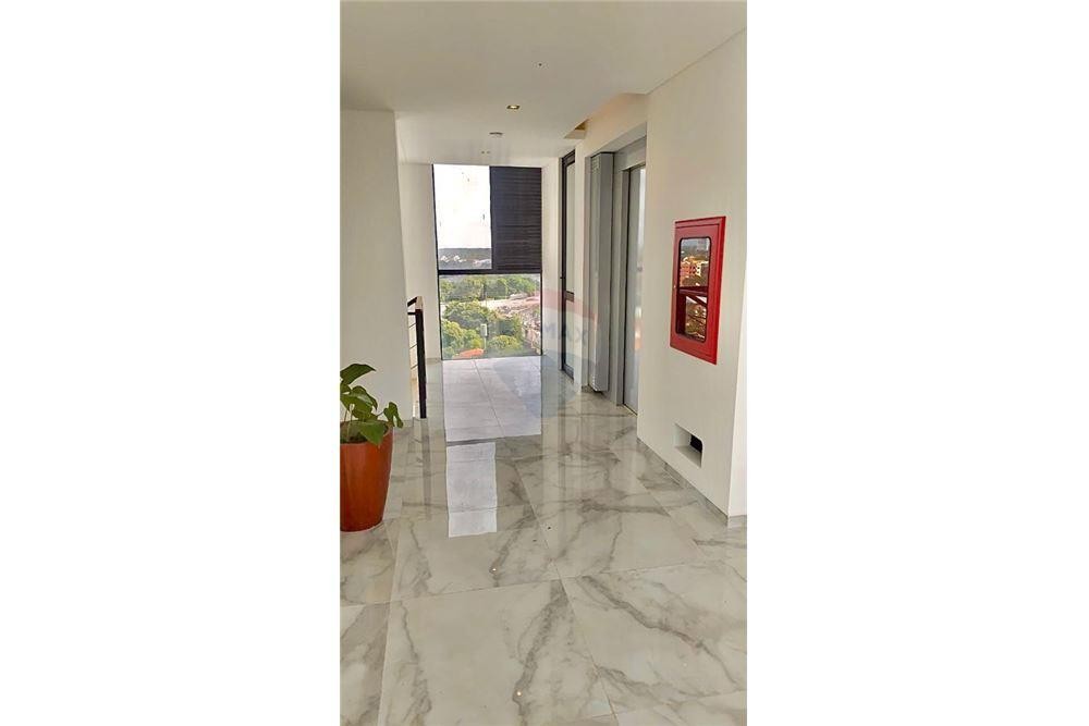 Departamento en Entre 4to y 5to anillo Norte en Santa Cruz de la Sierra 1 dormitorios 1 baños  Foto 9