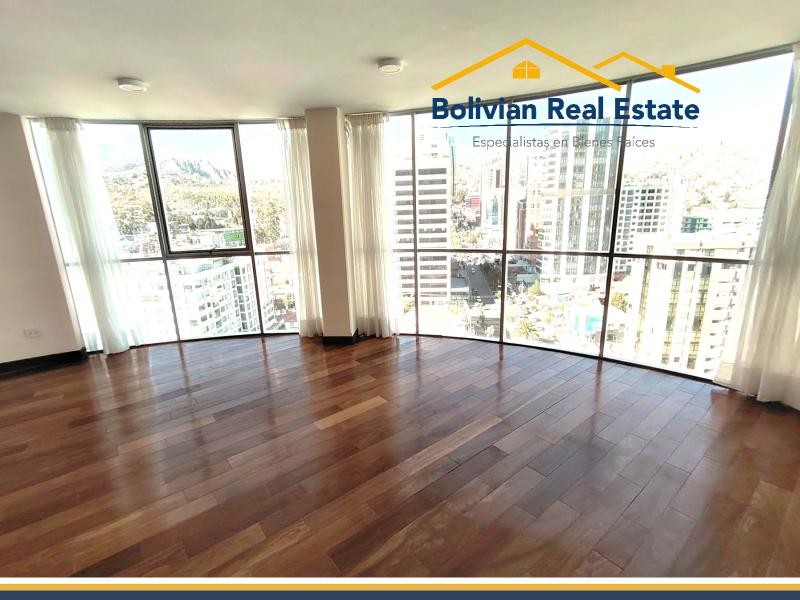 Departamento en AlquilerCALACOTO AV. BALLIVIAN MODERNO Y ELEGANTE DEPARTAMENTO EN ALQUILER  Foto 1