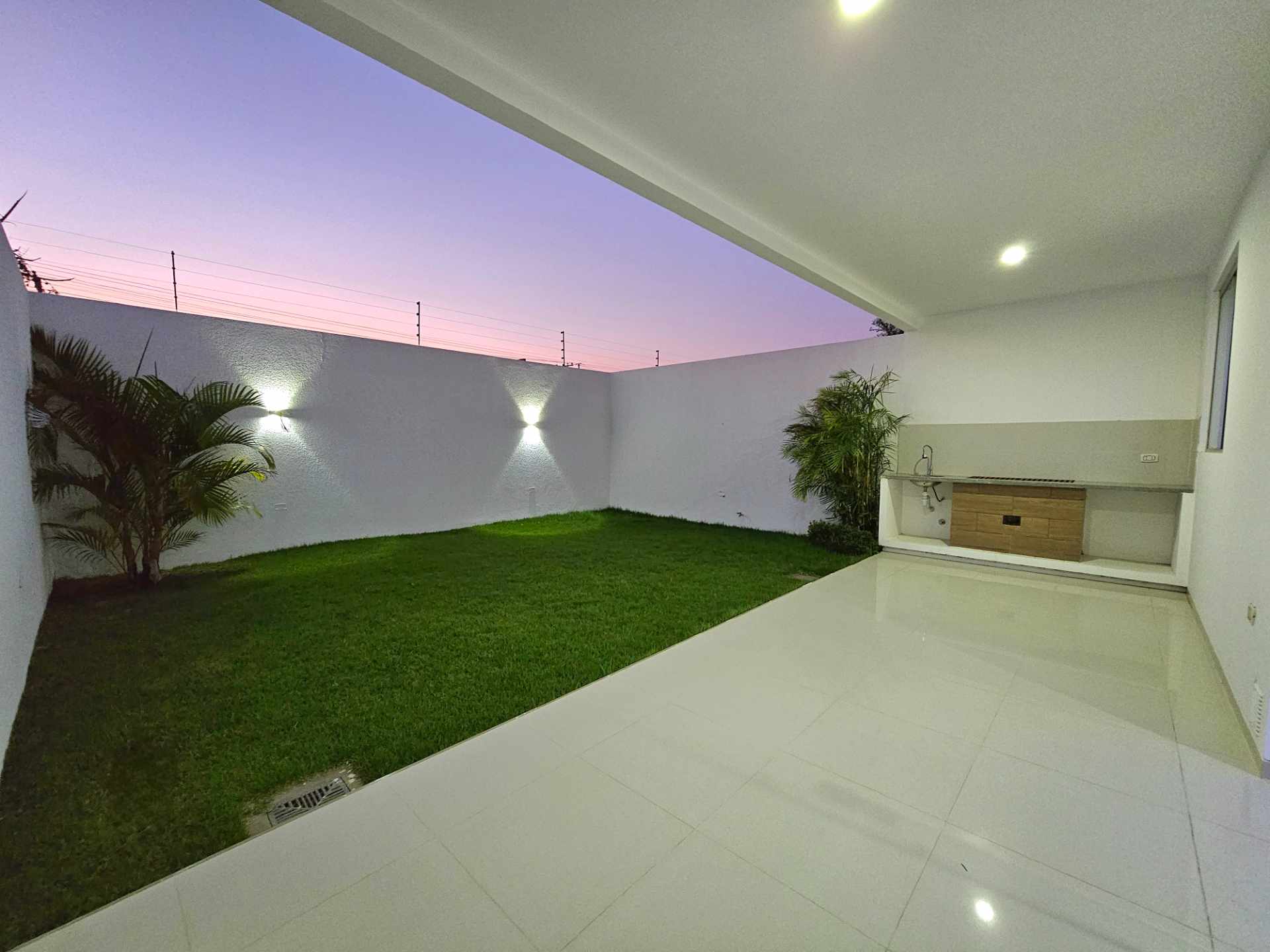 Casa en Urubó en Santa Cruz de la Sierra 3 dormitorios 3 baños 2 parqueos Foto 7