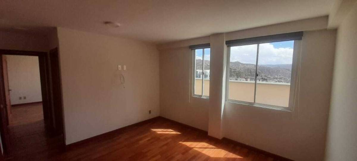 Departamento en VentaACHUMANI, CALLE 32 3 dormitorios 4 baños 1 parqueos Foto 11