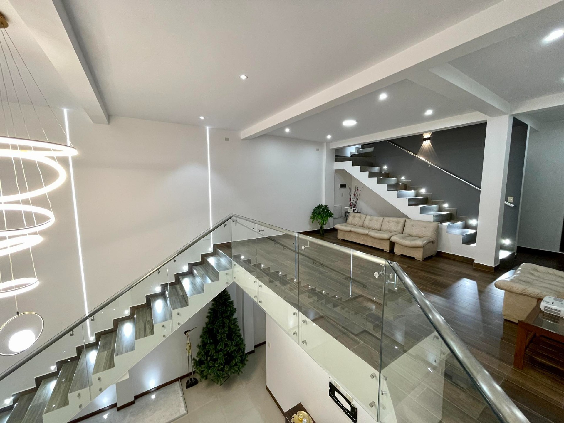 Casa Calle Begonia entre Av. Pando y Trinitaria Foto 62