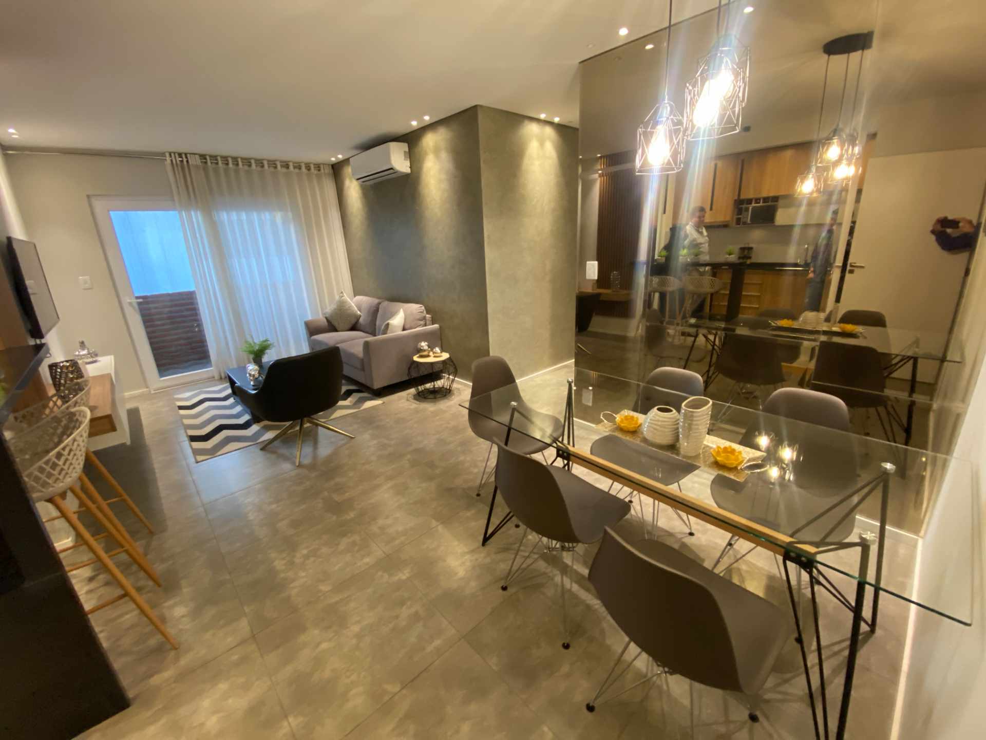 Departamento en AlquilerEdificio Triii. Av. Canal Pedro Velez entre 7mo y 8vo anillo.  3 dormitorios 2 baños 1 parqueos Foto 7