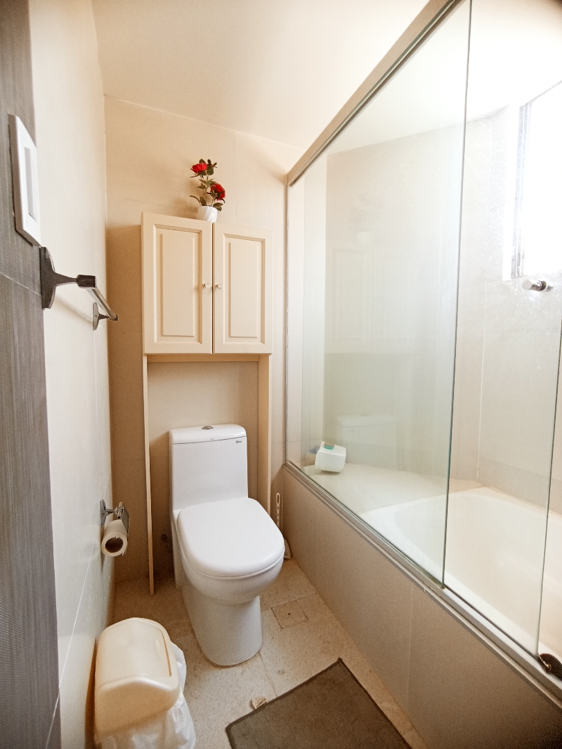 Casa en VentaACHUMANI LOMAS DE ACHUMANI  3 dormitorios 4 baños 2 parqueos Foto 9