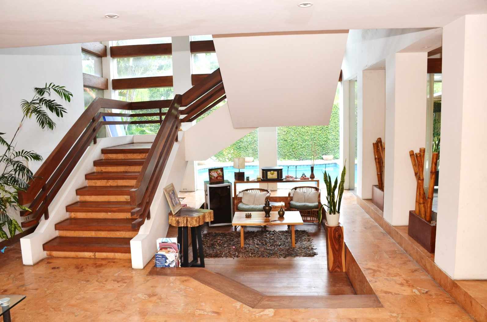 Casa en Entre 2do y 3er anillo Norte en Santa Cruz de la Sierra 5 dormitorios 4 baños 2 parqueos Foto 17