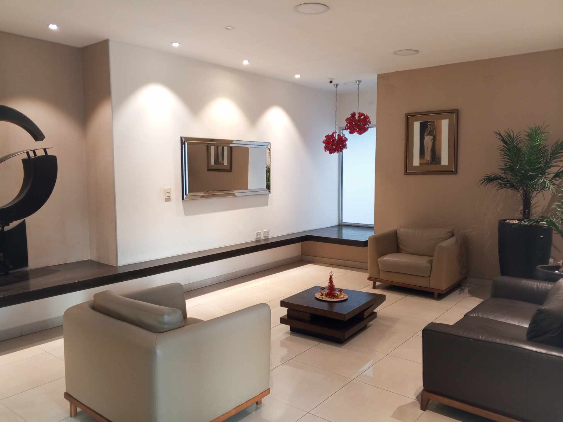 Departamento en AlquilerCondominio Altos del Sur, Zona Sur, entre Av. Irala y Av. Las Américas, cerca del Parque Urbano.  1 dormitorios 1 baños  Foto 15