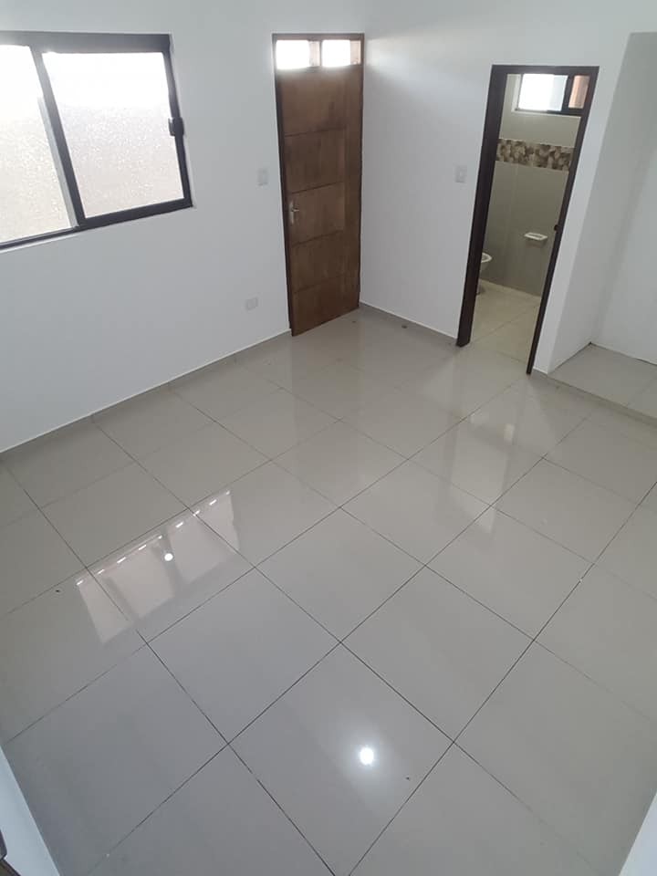 Casa HERMOSA CASA EN VENTA EN LA DOBLE VÍA LA GUARDIA KM 11/5 FRENTE A CRISOL URBANIZACION DOCE ROBLES LA URBANICACION CUENTA CON AREA DE EQUIPAMIENTO,COLEGIO Y TAMBIEN CUENTA CON UNA DOBLE VIA EN LA MISMA URBANICACION  Foto 5