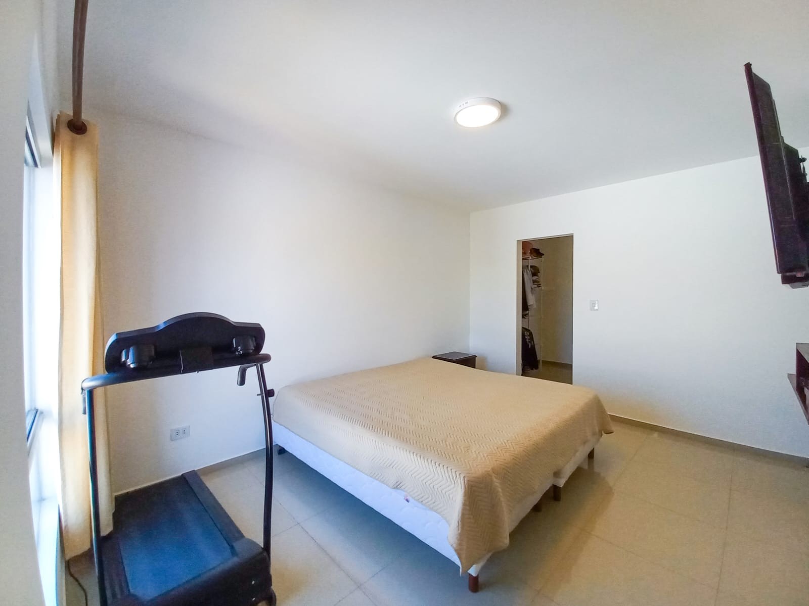 En Alquiler a $us 450 Foto 7