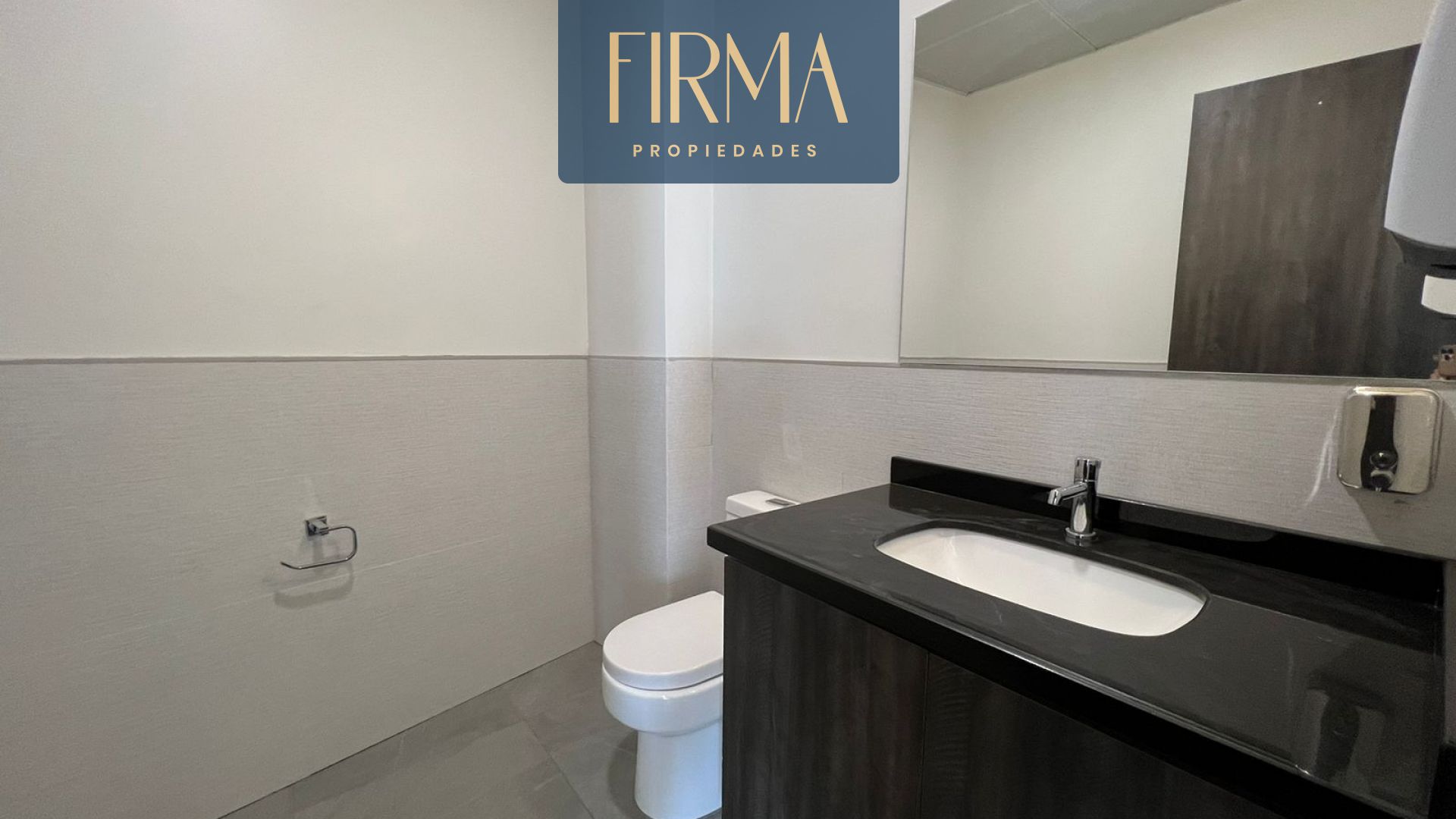 Local comercial en VentaCOMPRA ESTE LOCAL COMERCIAL A ESTRENAR EN CALACOTO  1 baños 1 parqueos Foto 5