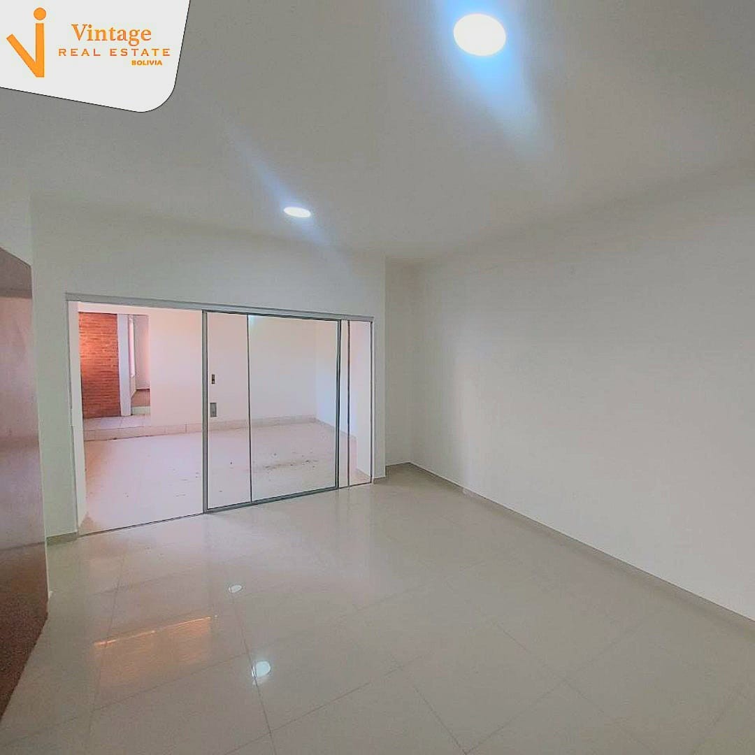 Casa en Urubó en Santa Cruz de la Sierra 6 dormitorios 5 baños 3 parqueos Foto 13